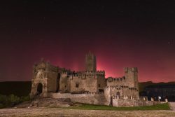 AURORAS SOBRE EL CASTILLO DE JAVIER