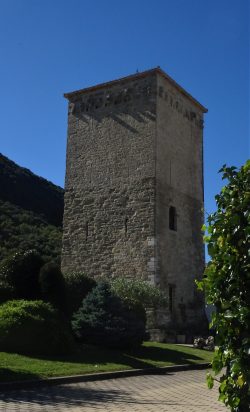 TORRE DE YáRNOZ