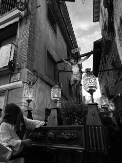 SILENCIO Y Fé ENTRE CALLEJONES