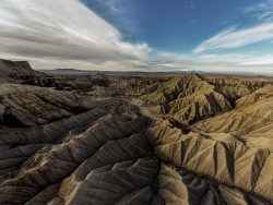 EL HOMBRE Y LA TIERRA