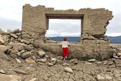 YESA: VENTANA A LA NADA